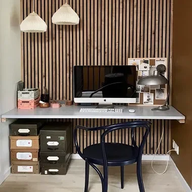 Wandpaneel bij bureau detail Wandpaneel bij bureau